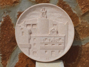 Medallón de la Plaza de Sepúlveda, en Piedra Rosa Sepúlveda de 35 cm.